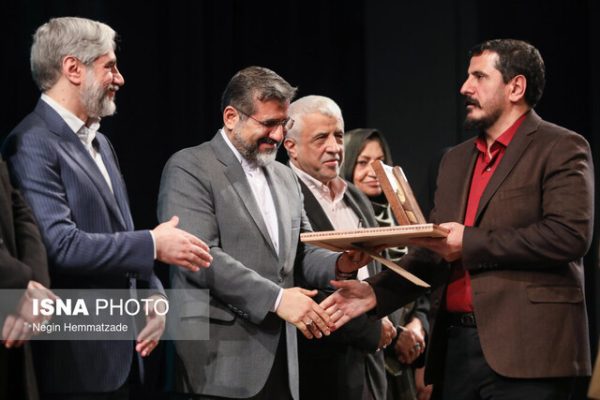 ابراهیم اکبری دیزگاه در اختتامیه جایزه جلال