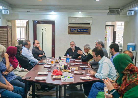 دیدار سید صدرالدین صدر با اعضای مؤسسهٔ فرهنگی امام موسی صدر