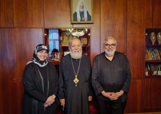 دیدار خانوادهٔ امام موسی صدر با اسقف نیفون صیقلی